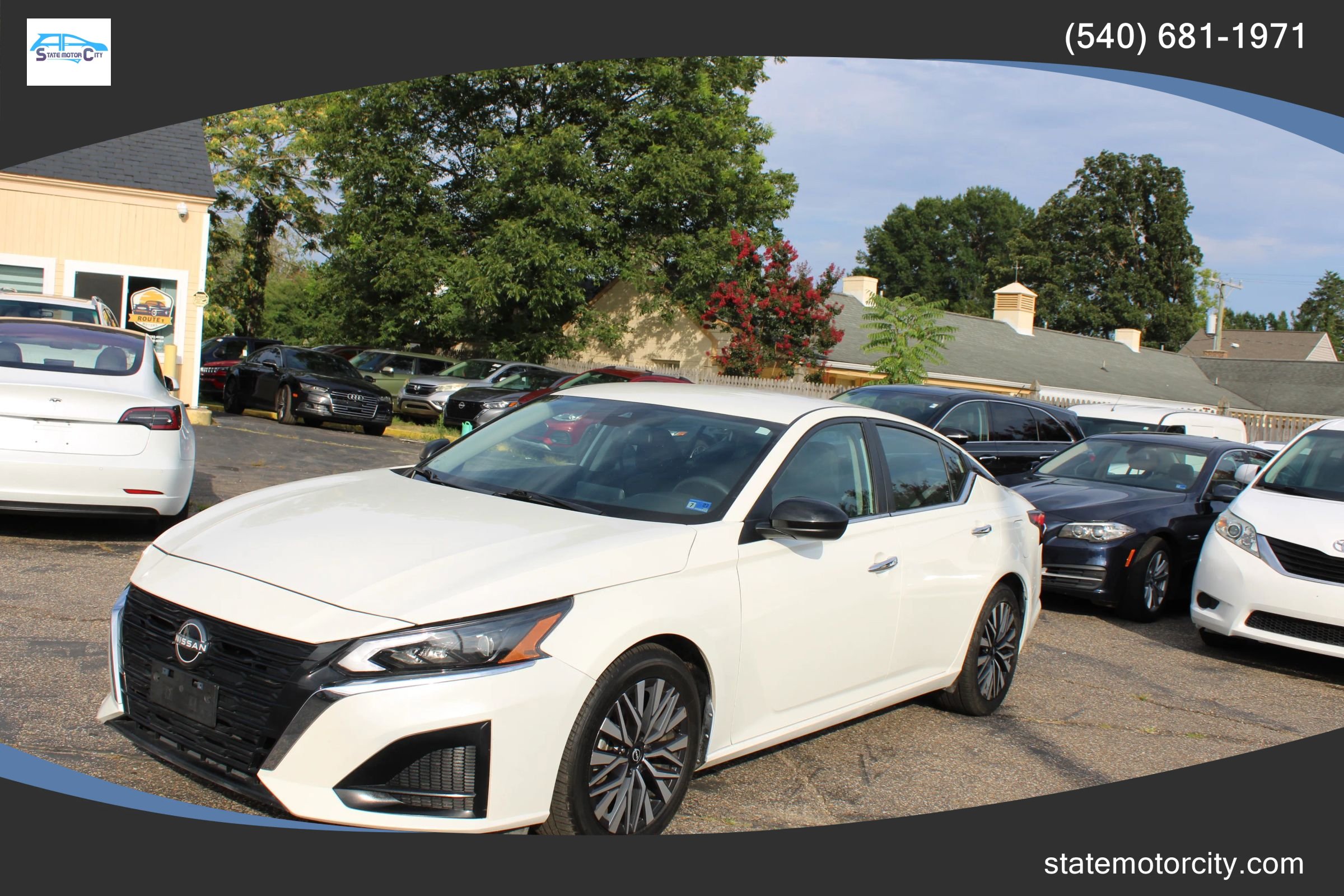 Used 2024 Nissan Altima 2.5 SV FWD image 1