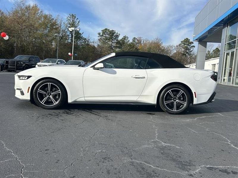 Used 2024 Ford Mustang Premium image 4