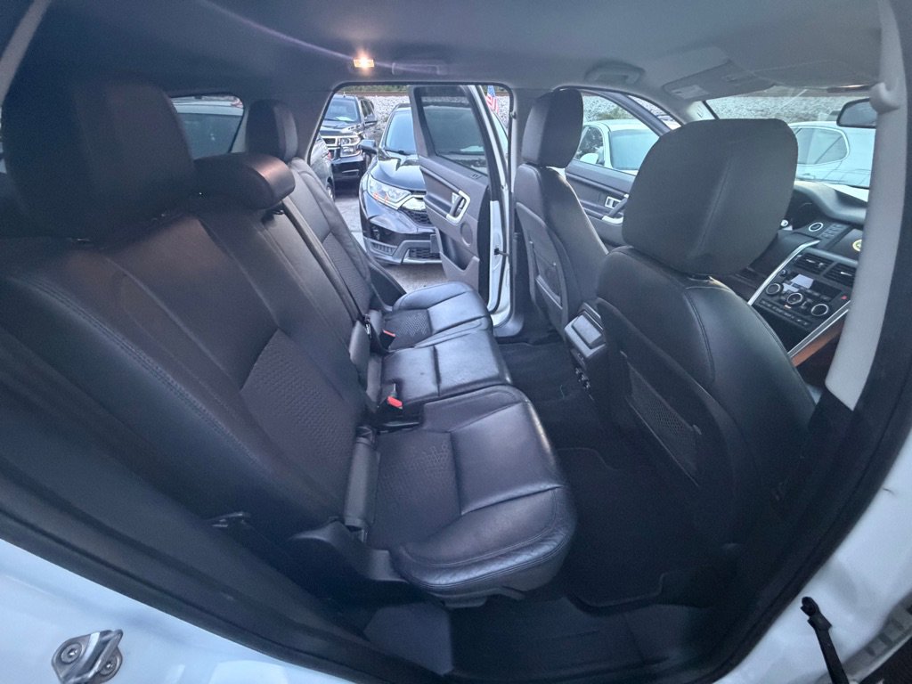 Used 2016 Land Rover Discovery Sport SE AWD/4WD image 11