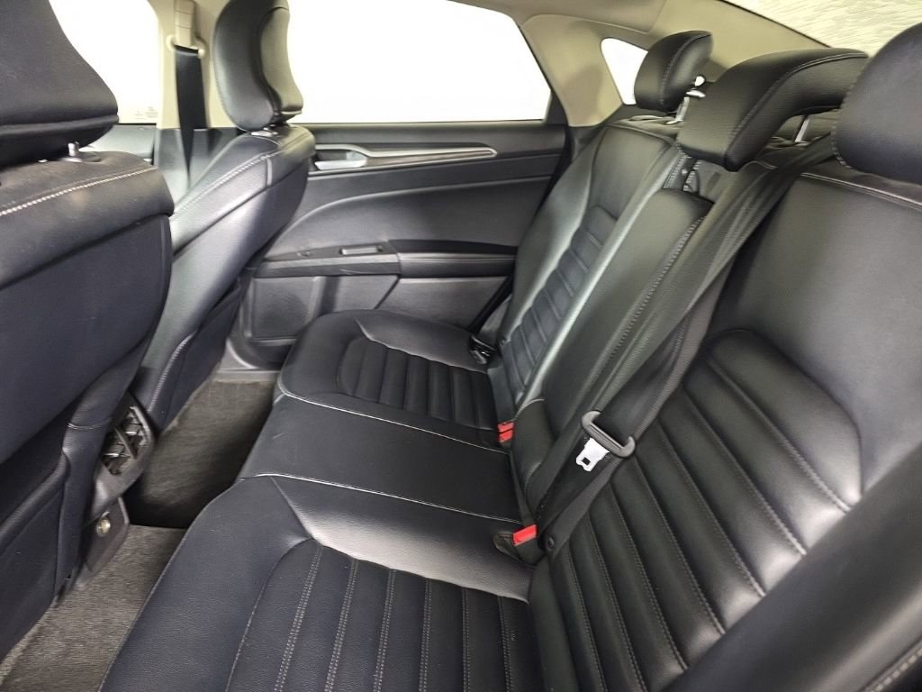 Used 2019 Ford Fusion SEL image 29