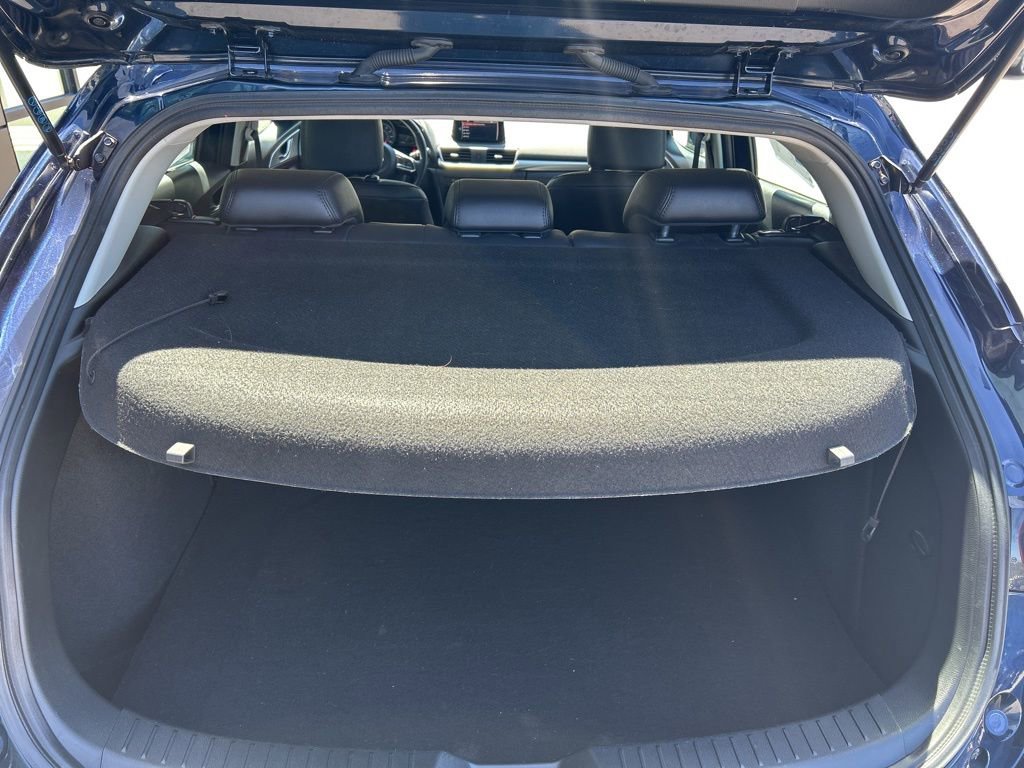Used 2018 MAZDA MAZDA3 Touring FWD image 7