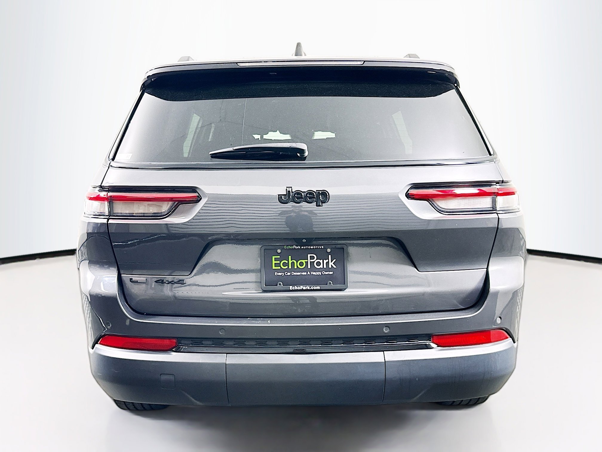 Used 2023 Jeep Grand Cherokee L Laredo AWD/4WD image 7