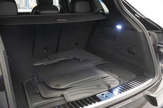 New 2026 Porsche Cayenne image 9