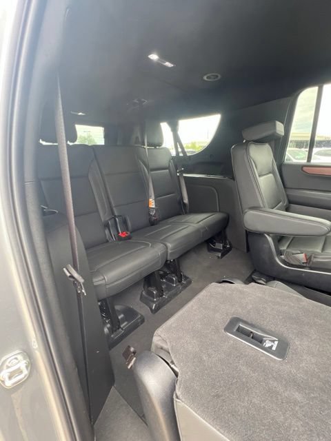 Used 2025 GMC Yukon XL Denali AWD/4WD image 33