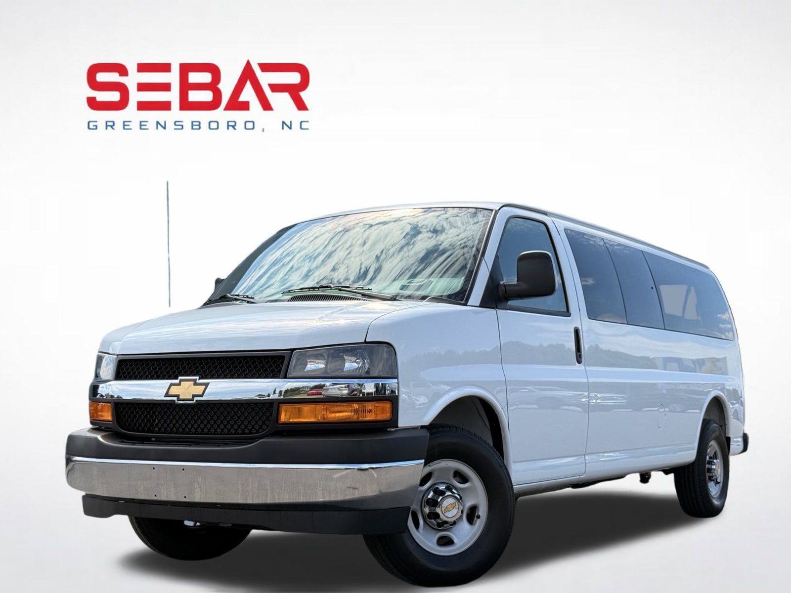 Used 2026 Chevrolet Express 3500 LT w/ LT Preferred Equipment Group RWD image 1