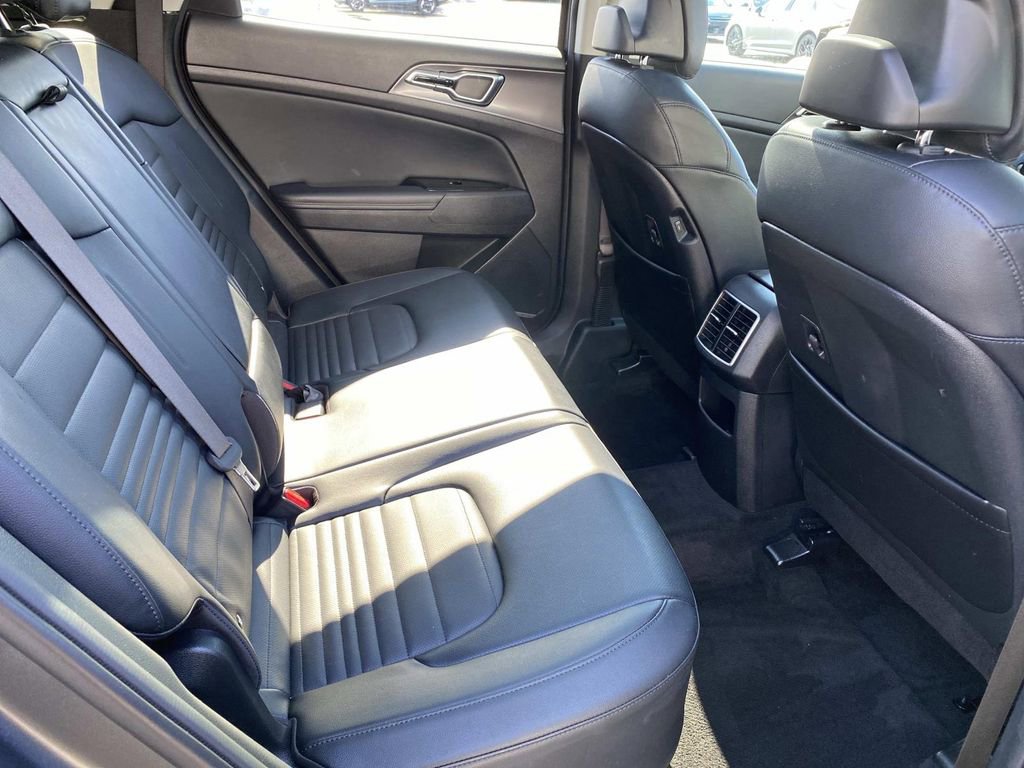 Used 2023 Kia Sportage SX Prestige image 28