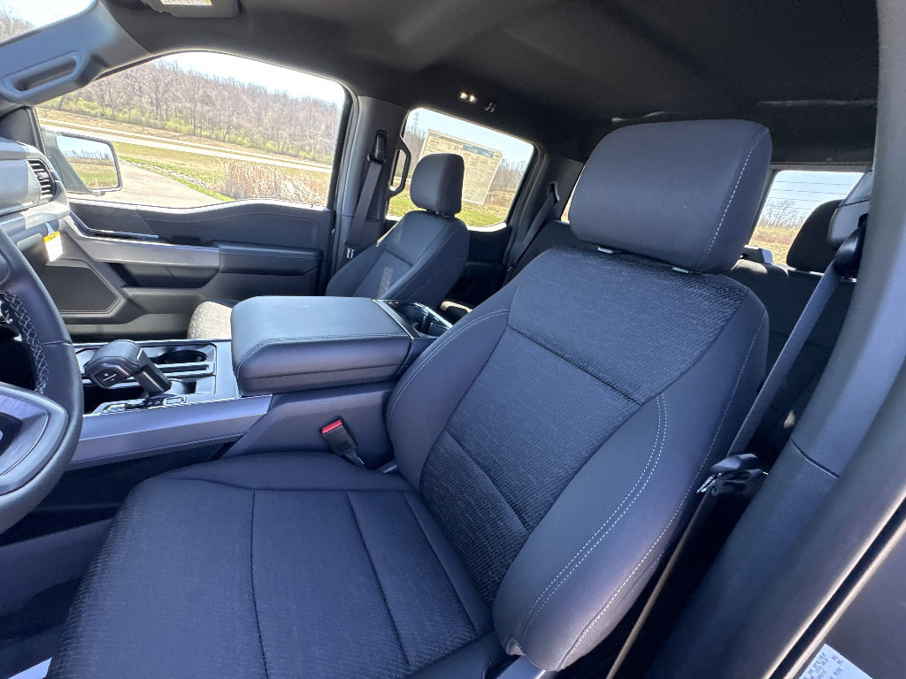 New 2026 Ford F150 XLT w/ Equipment Group 302A MID image 32