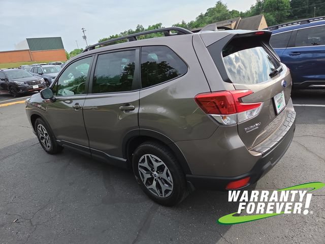 Used 2023 Subaru Forester Premium AWD/4WD image 5