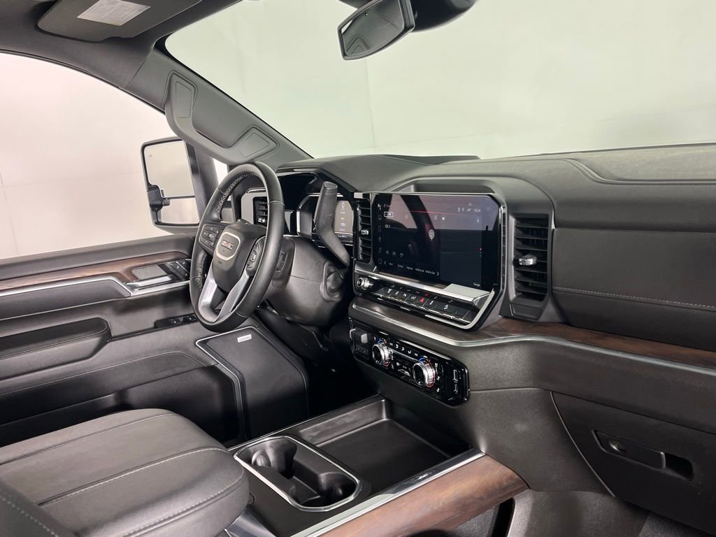 Used 2024 GMC Sierra 2500 SLT w/ SLT Premium Package image 33