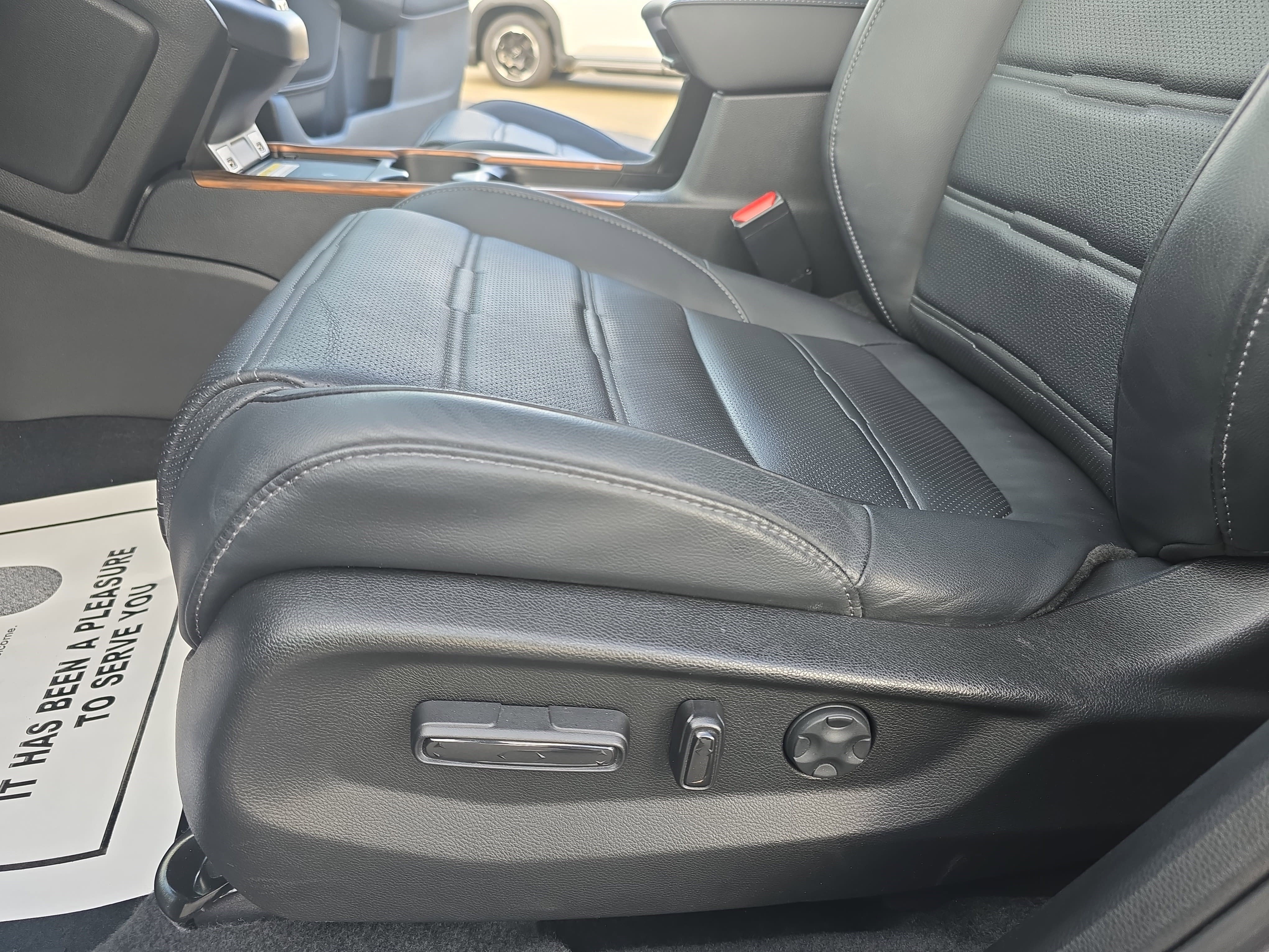 Used 2022 Honda CR-V Touring image 30