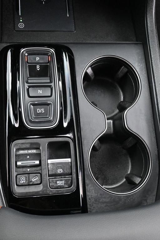 Used 2025 Honda Pilot TrailSport image 17