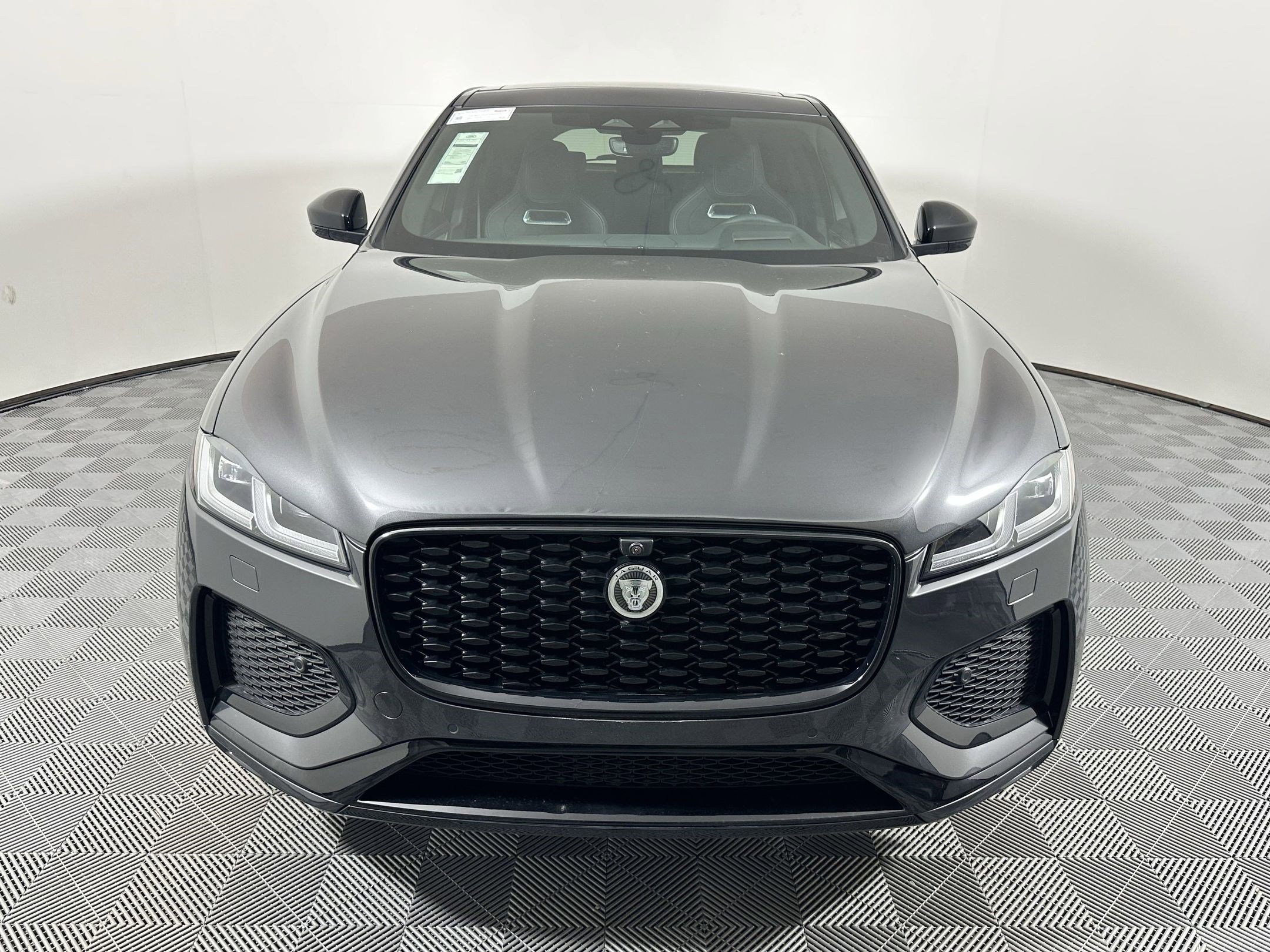 Used 2026 Jaguar F-PACE R-Dynamic S image 5