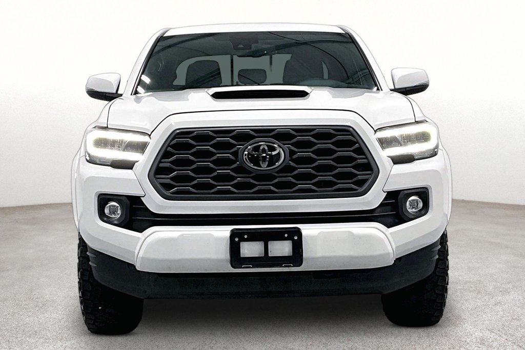 Used 2020 Toyota Tacoma TRD Sport w/ Technology Package AWD/4WD image 4