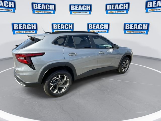 New 2026 Chevrolet Trax LT w/ Driver Confidence Package image 8