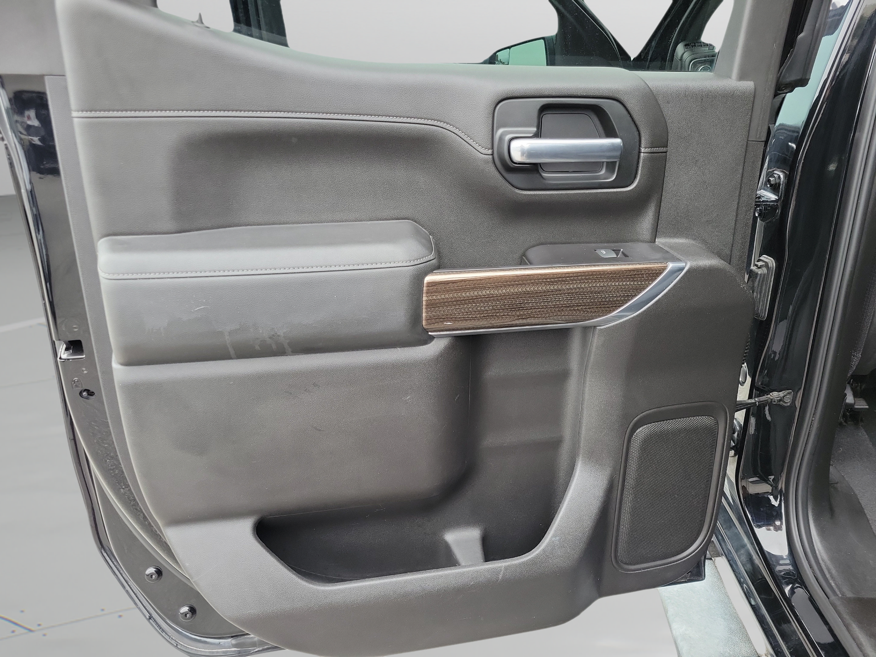 Used 2019 Chevrolet Silverado 1500 RST w/ All-Star Edition RWD image 11
