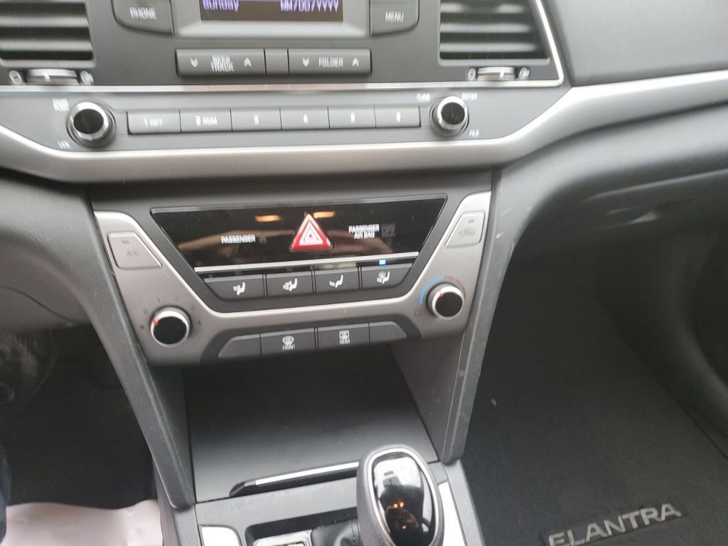 Used 2018 Hyundai Elantra SE image 19