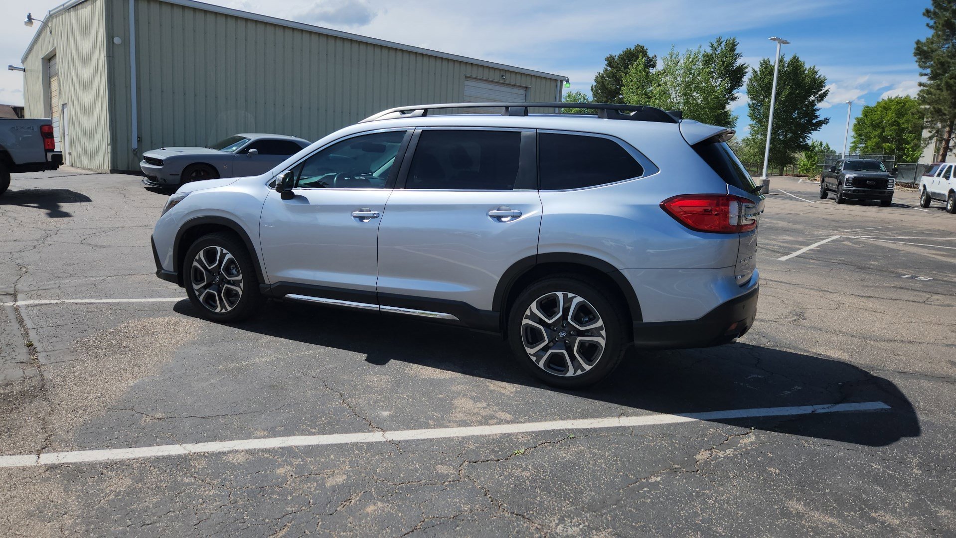 Used 2023 Subaru Ascent Limited w/ Technology Package AWD/4WD image 7