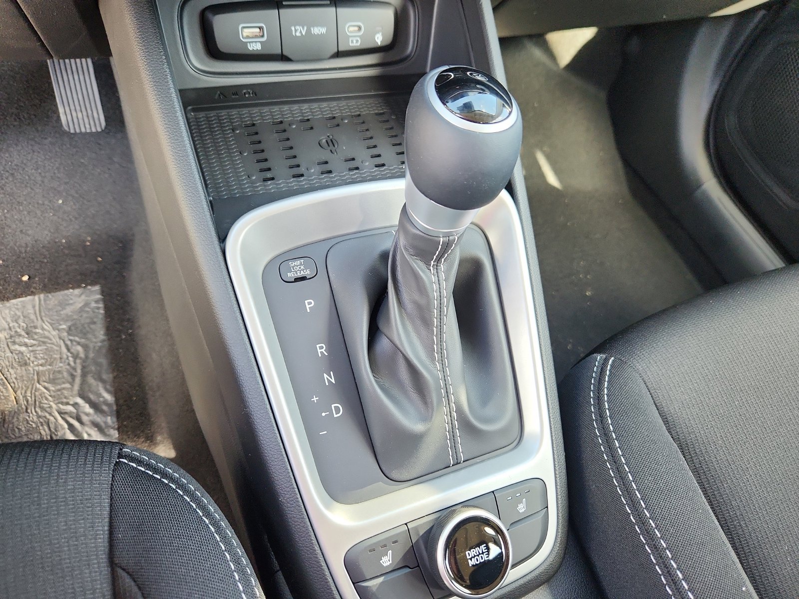 New 2026 Hyundai Venue SEL FWD image 16