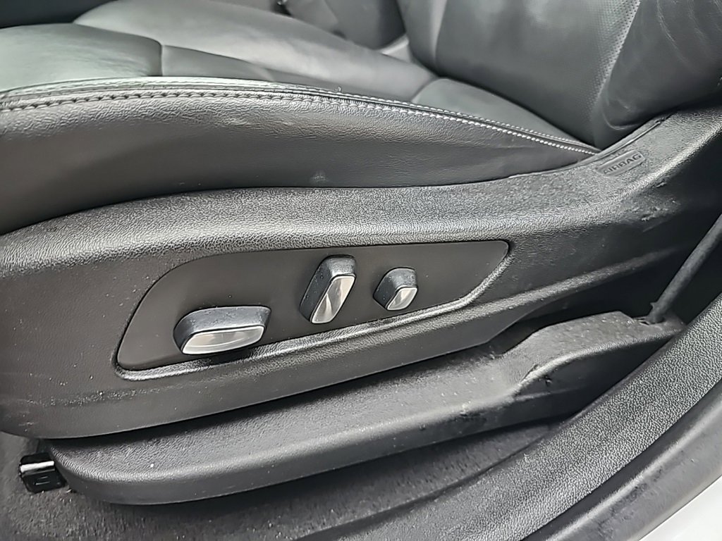Used 2023 Cadillac XT5 Premium Luxury image 14