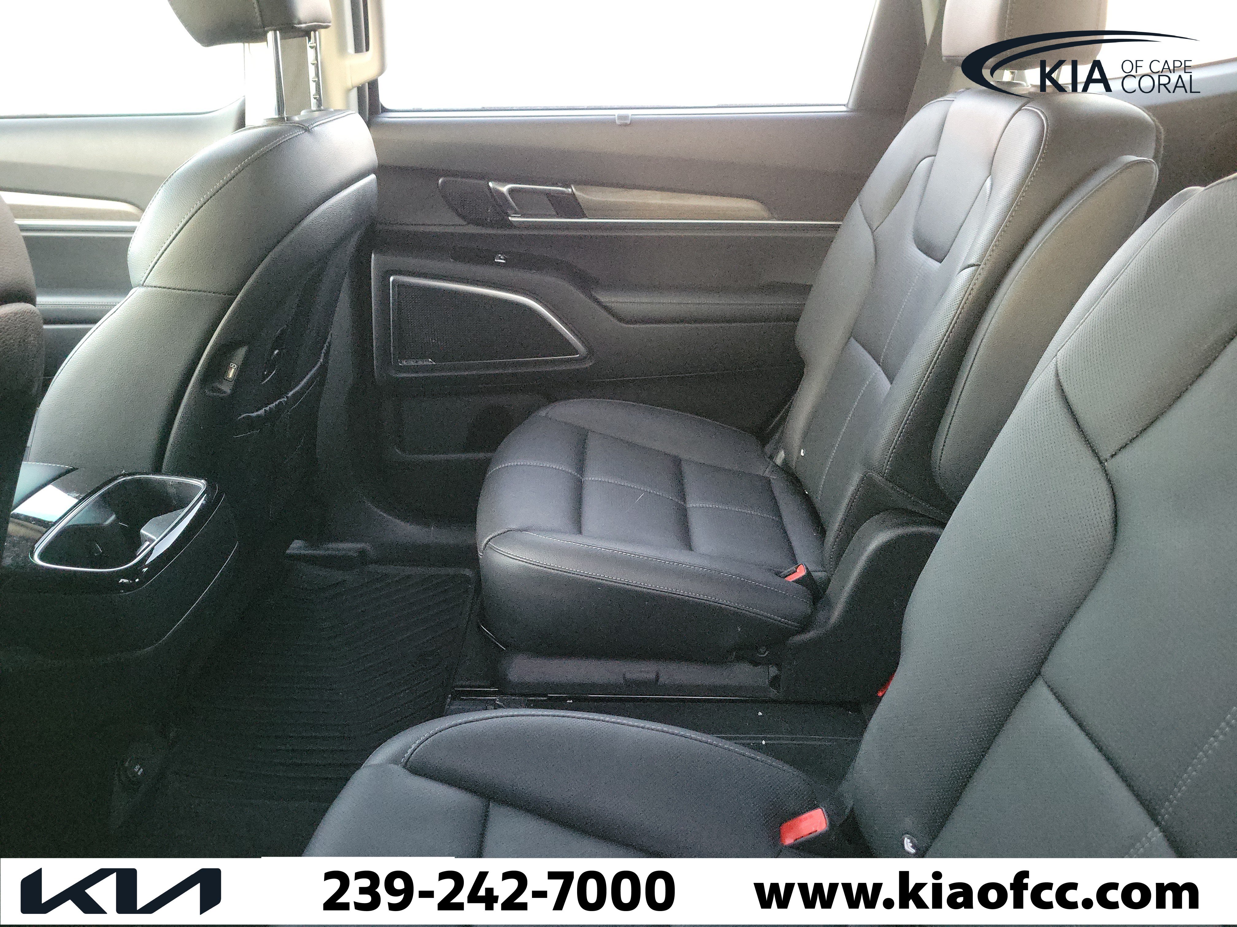 Used 2021 Kia Telluride SX w/ Towing Package FWD image 10