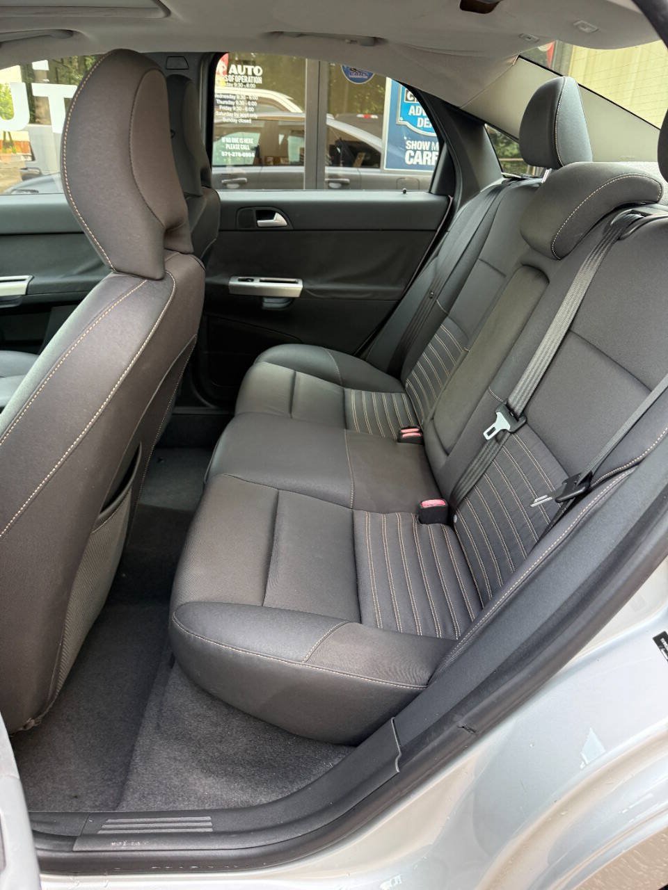Used 2009 Volvo S40 2.4i FWD image 13
