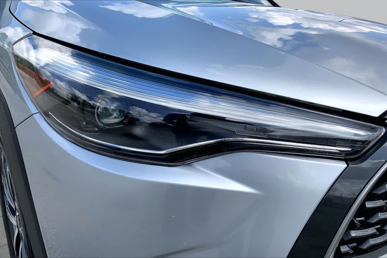 Used 2023 Toyota Corolla Cross XLE AWD/4WD image 27