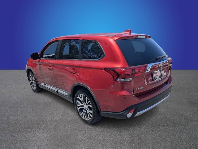 Used 2017 Mitsubishi Outlander ES image 3