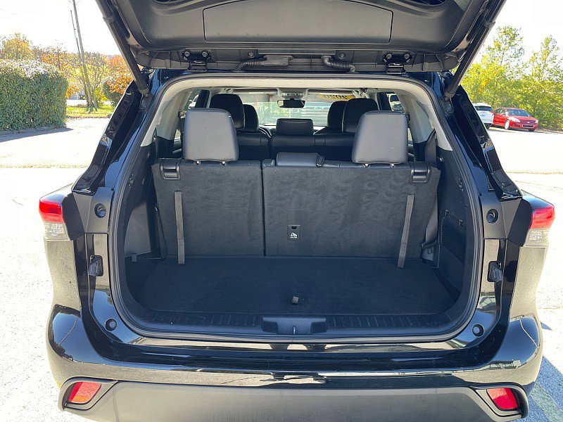 Used 2020 Toyota Highlander XLE image 36