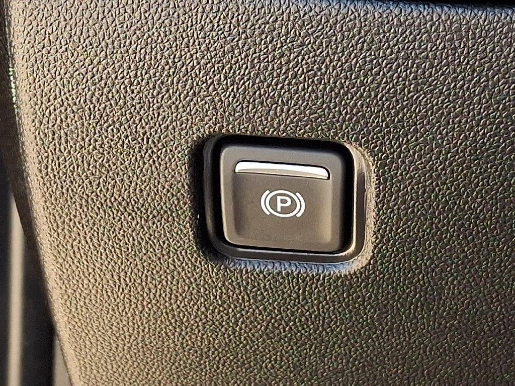 Used 2025 Chevrolet Blazer LT FWD image 24