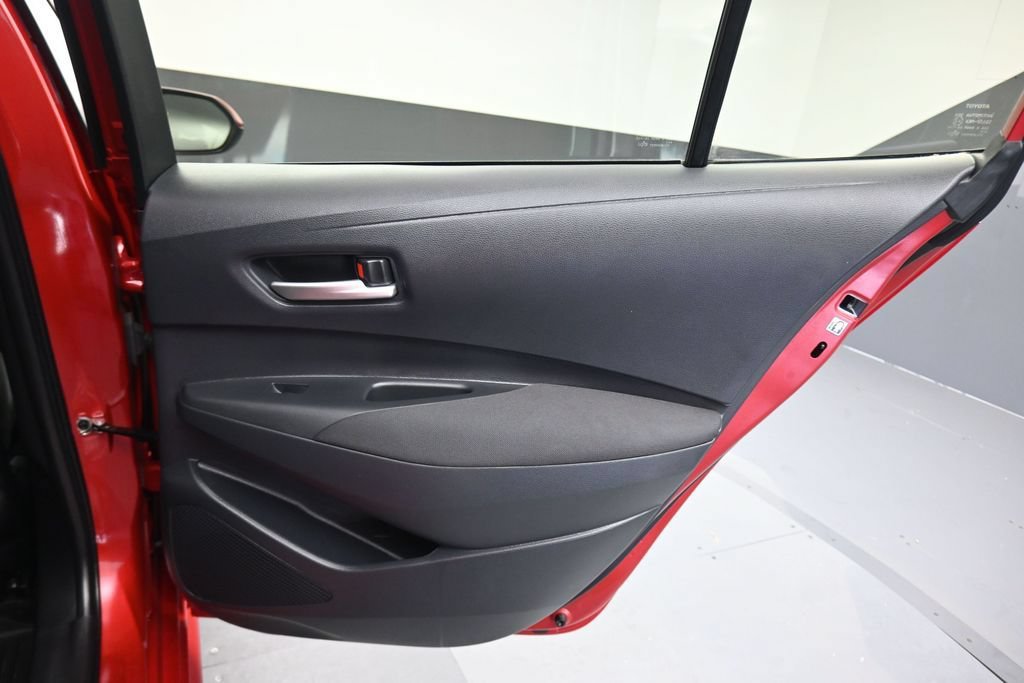 Used 2021 Toyota Corolla LE FWD image 33