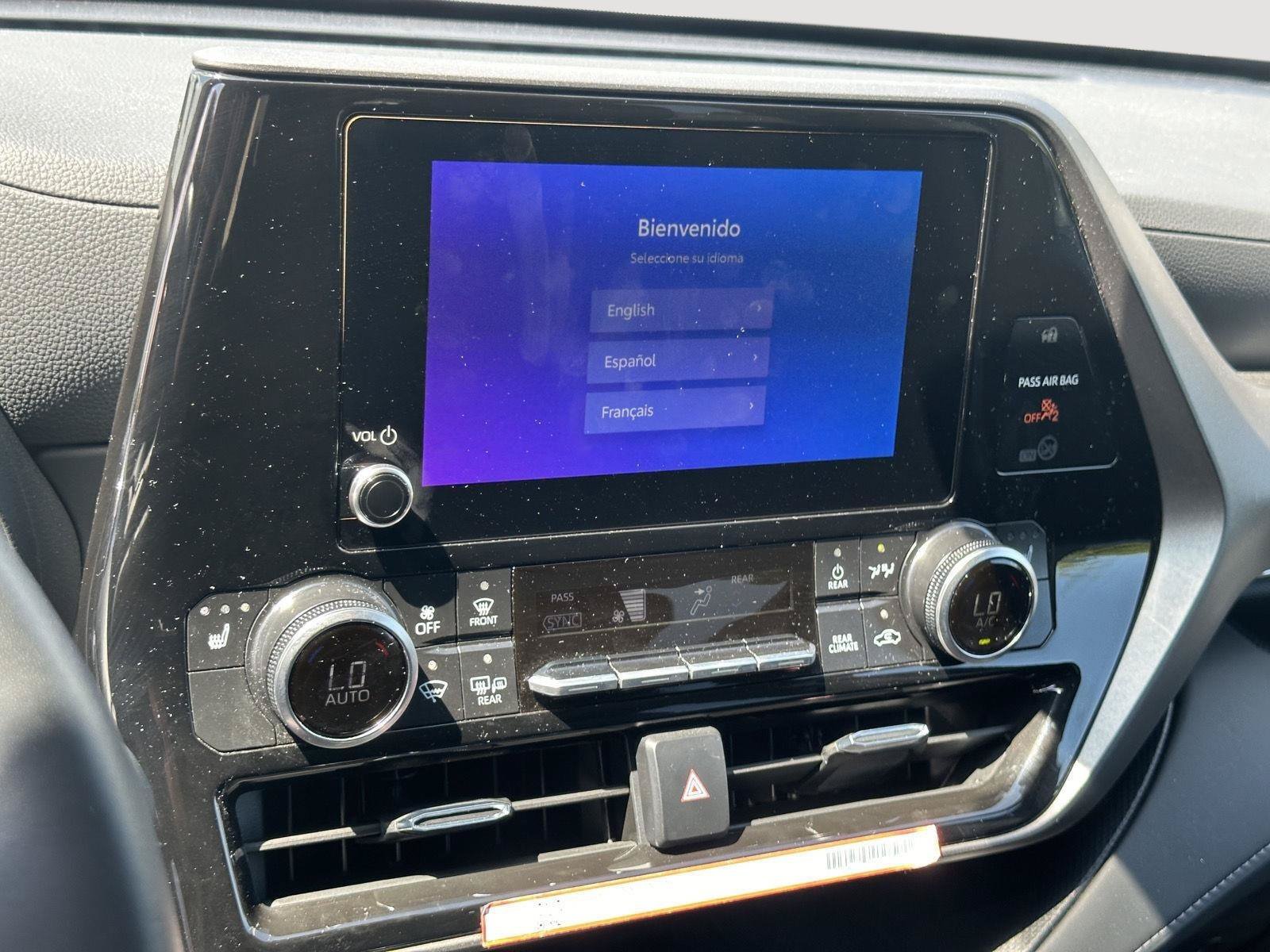 Used 2026 Toyota Highlander XLE AWD/4WD image 11