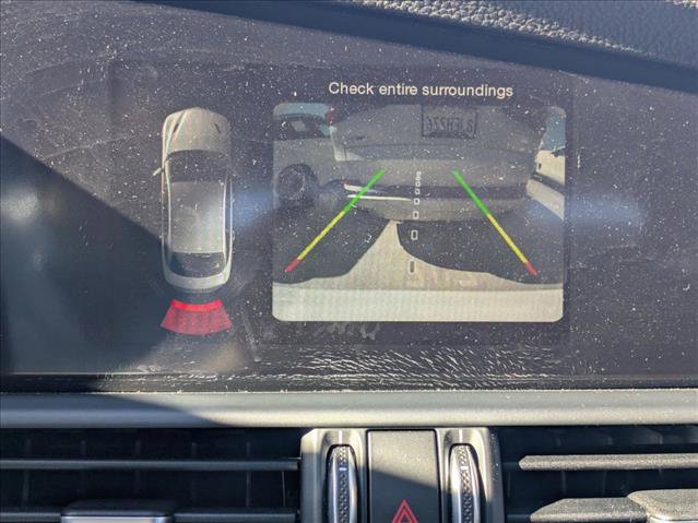 Used 2017 Alfa Romeo Giulia w/ Sport Appearance Package image 14