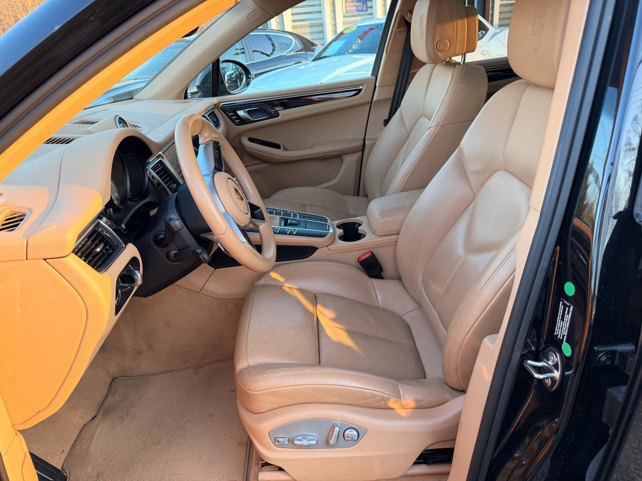 Used 2015 Porsche Macan S w/ Premium Package Plus image 15