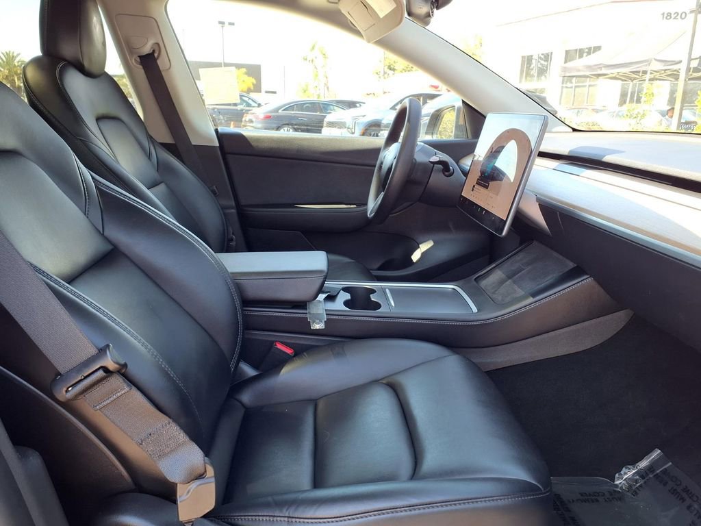 Used 2022 Tesla Model Y Performance image 10