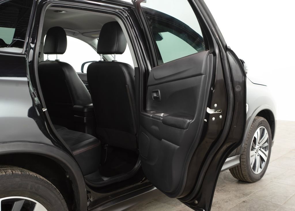 Used 2024 Mitsubishi Outlander Sport SE image 17