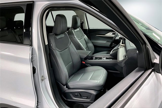 New 2026 Ford Explorer Active w/ Active Comfort Package image 12