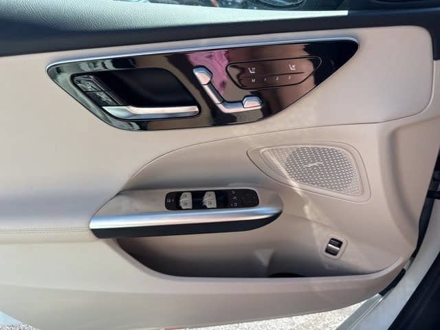 New 2025 Mercedes-Benz C 300 Sedan image 22