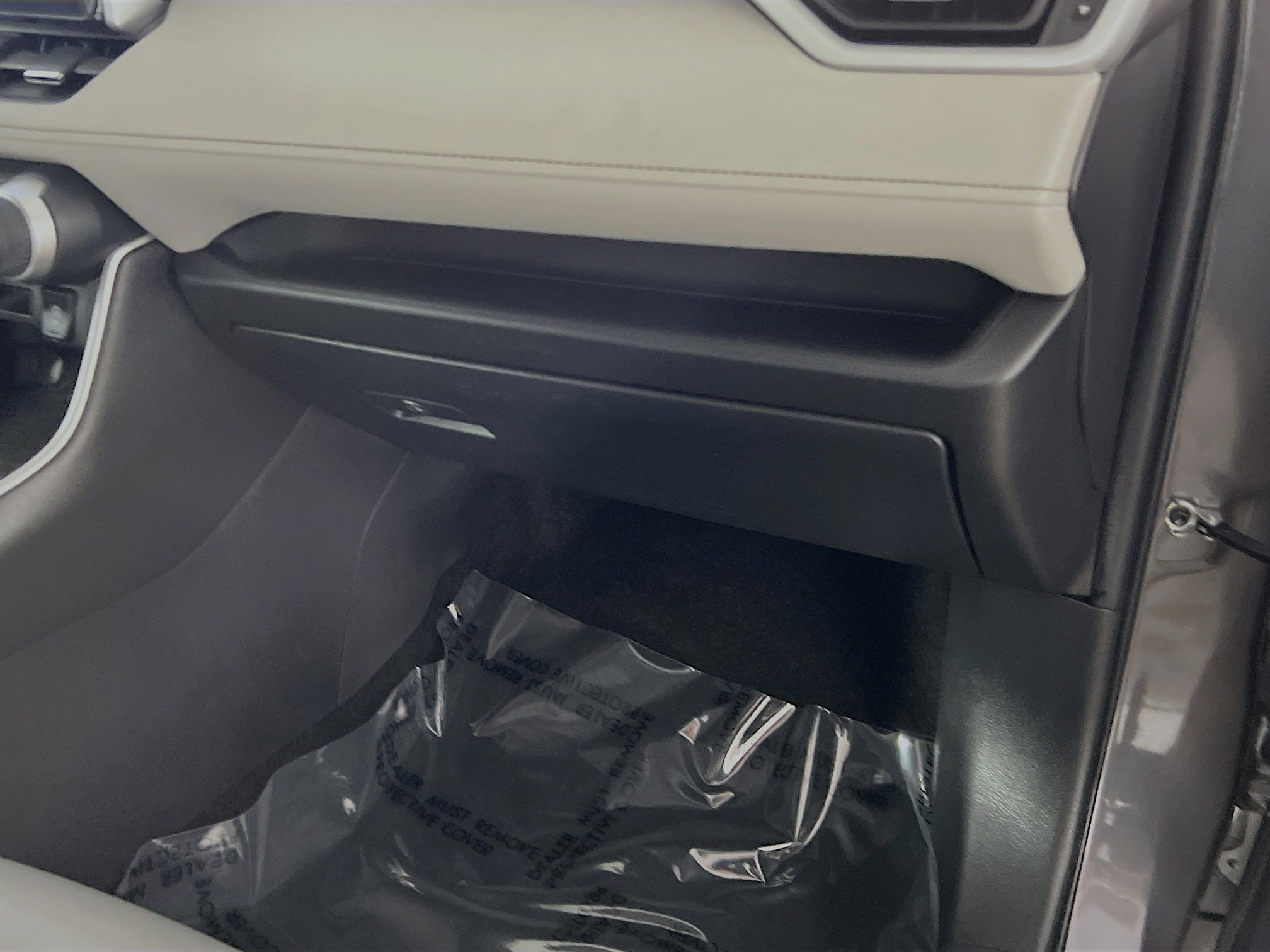 Used 2023 Toyota RAV4 XLE Premium image 35