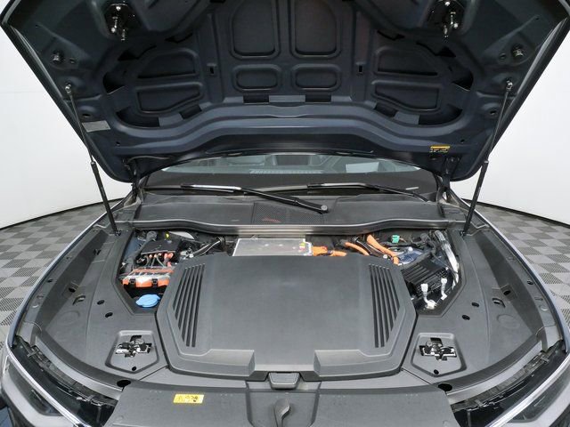 Certified 2024 Audi Q8 e-tron Prestige AWD/4WD image 35