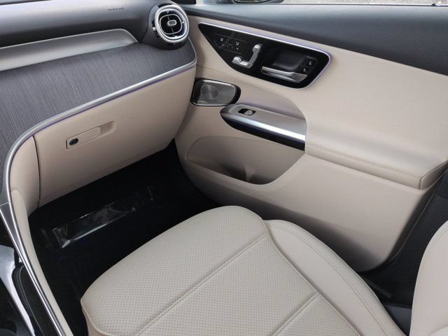 New 2026 Mercedes-Benz GLC 300 image 17