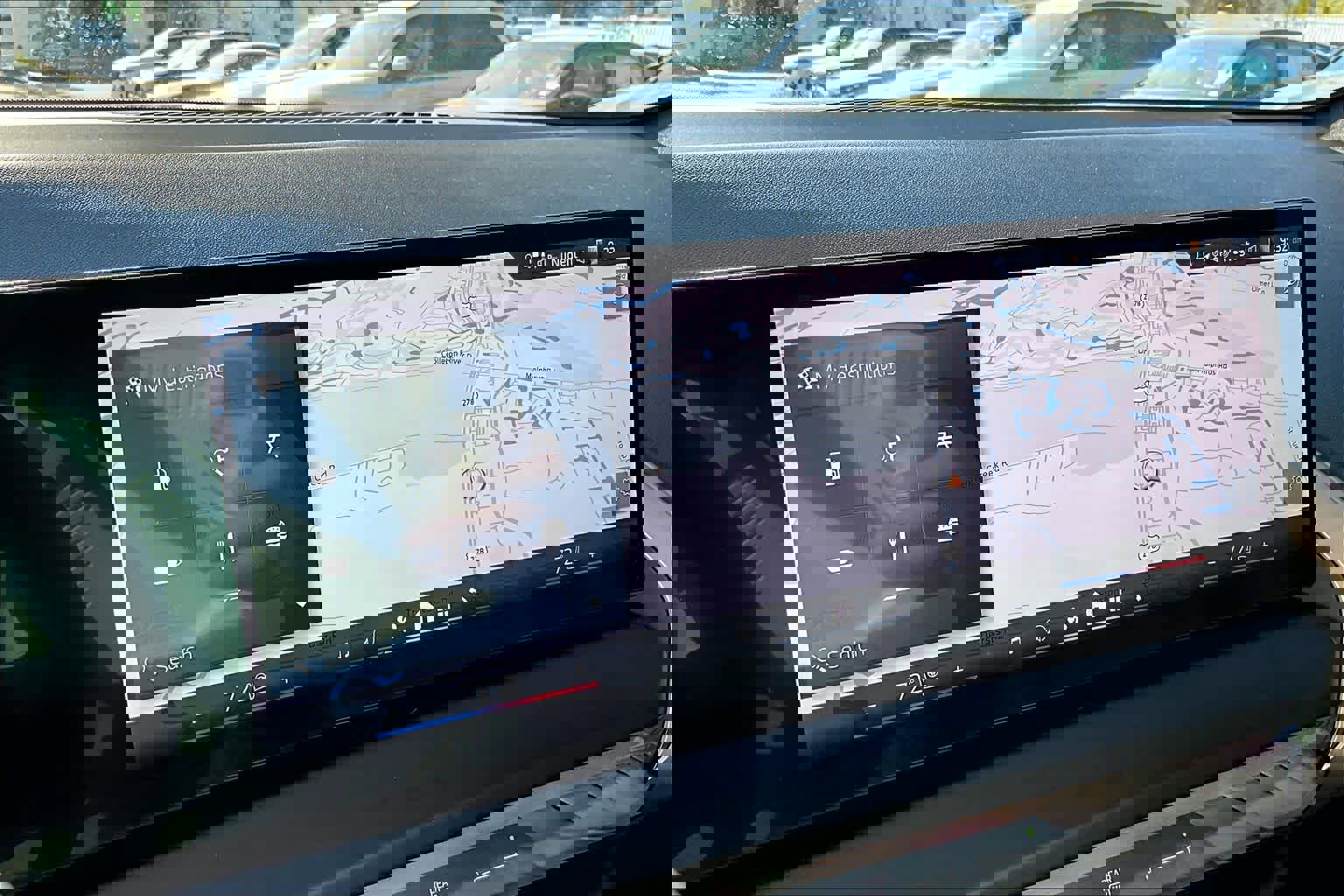 Certified 2025 BMW X3 xDrive30i image 37