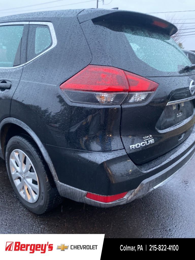 Used 2018 Nissan Rogue S image 18
