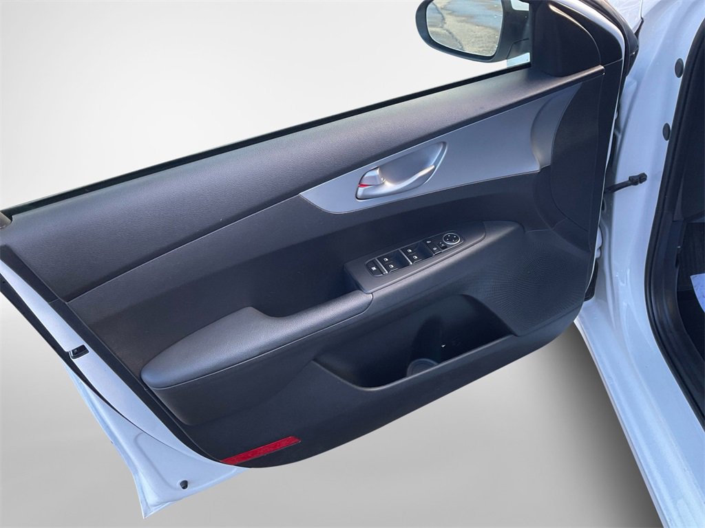 Used 2023 Kia Forte LXS image 14