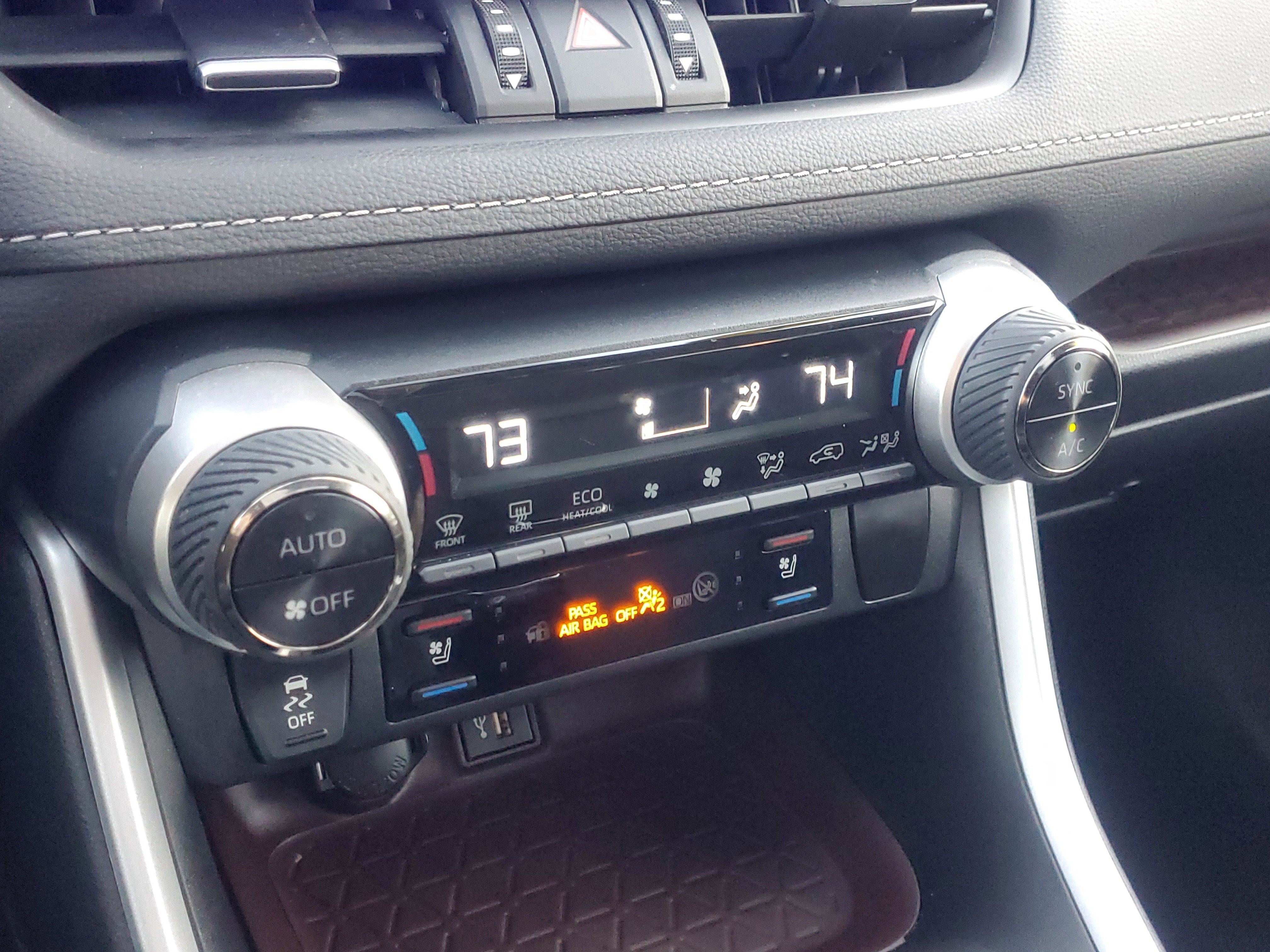 Used 2023 Toyota RAV4 Limited image 28