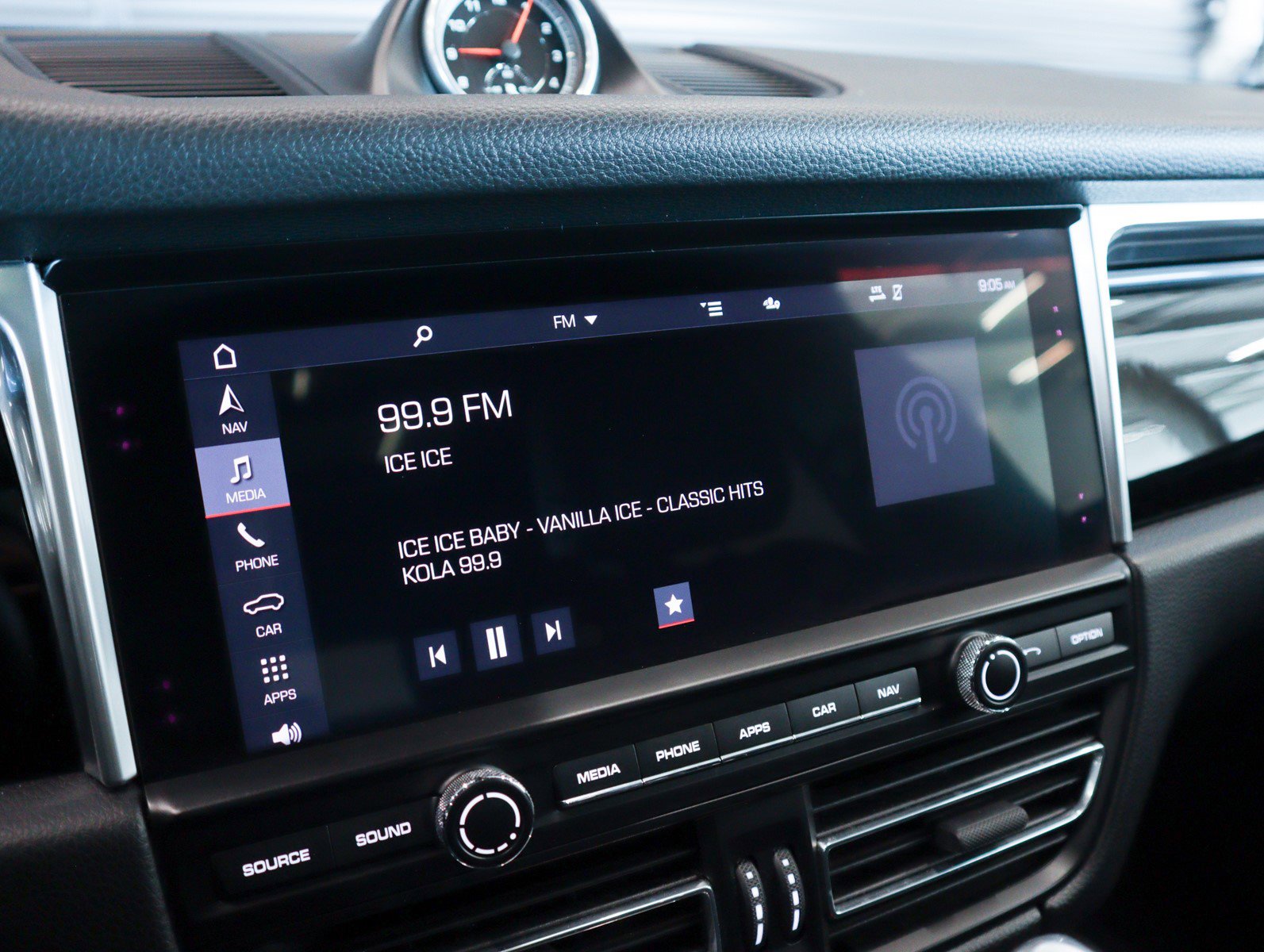 Used 2020 Porsche Macan image 22