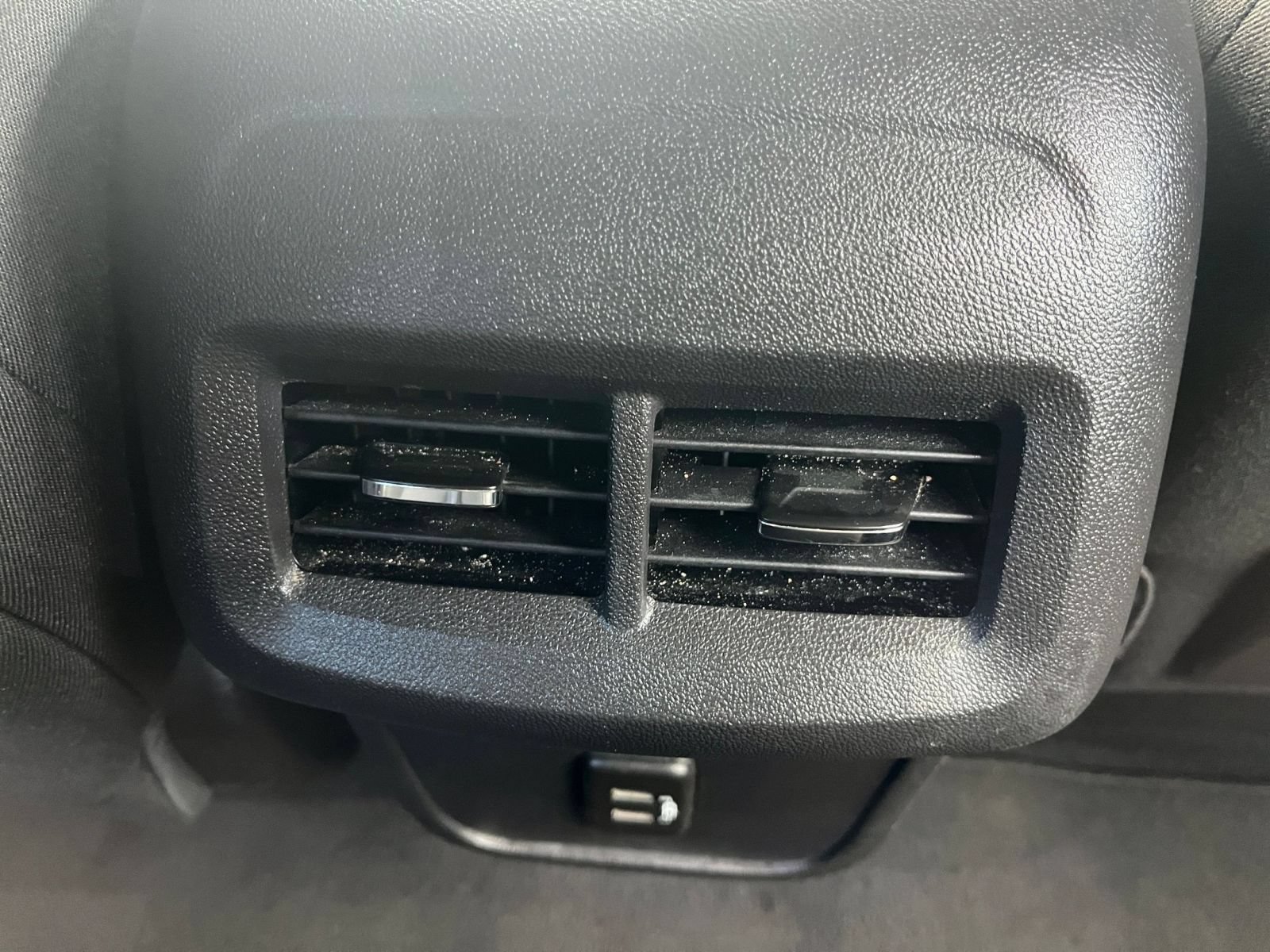 Used 2024 GMC Terrain SLE FWD image 19