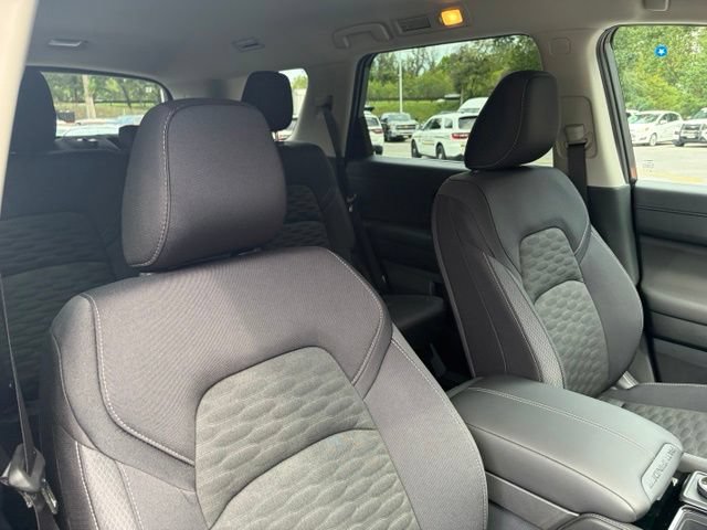 New 2026 Nissan Pathfinder SV w/ Cargo Package AWD/4WD image 29
