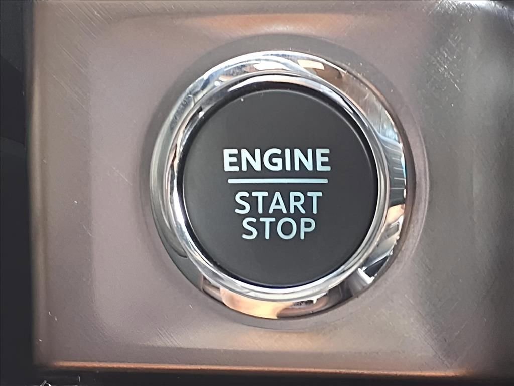 Used 2024 Ford F350 King Ranch image 13
