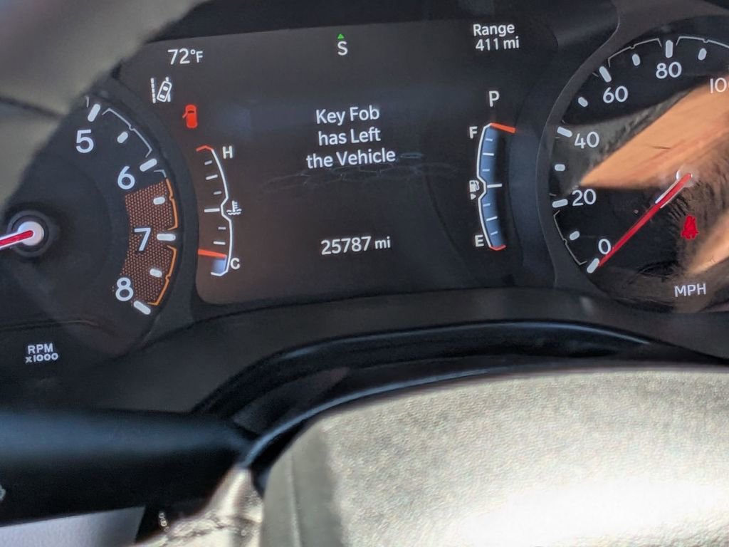 Used 2025 Jeep Compass Limited image 17