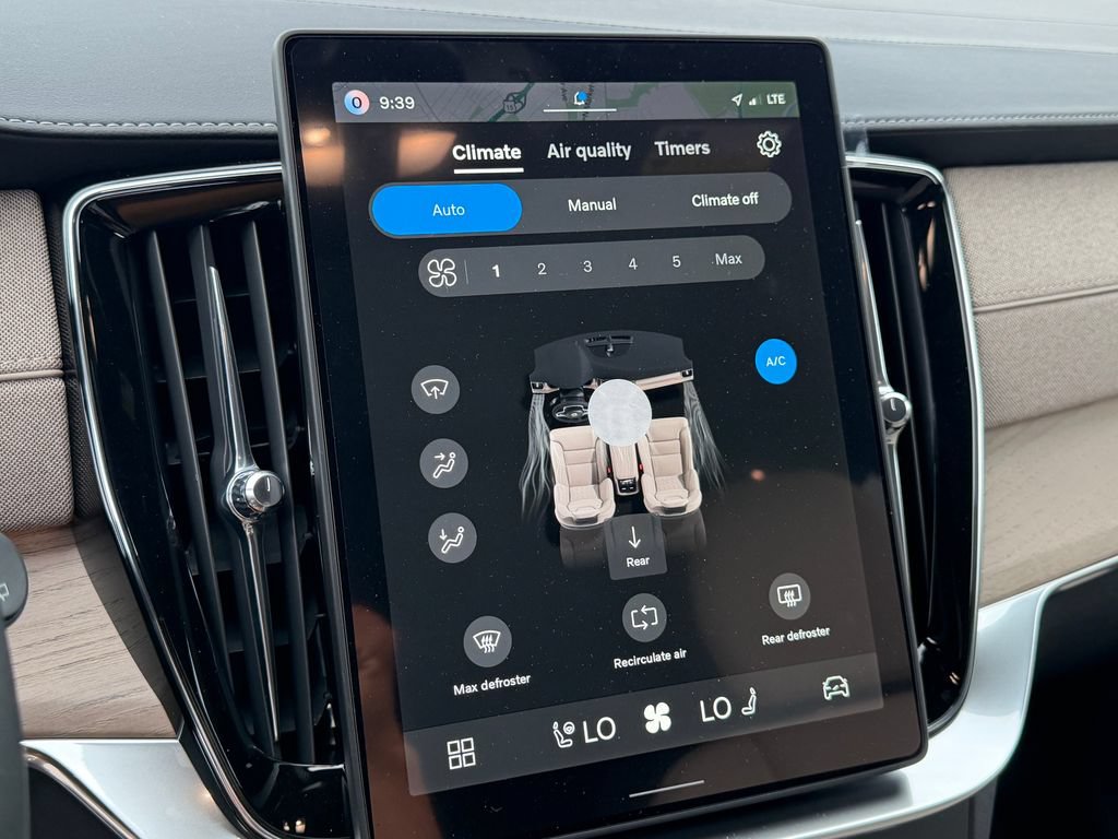 New 2026 Volvo XC90 T8 Plus w/ Protection Package Premier AWD/4WD image 25